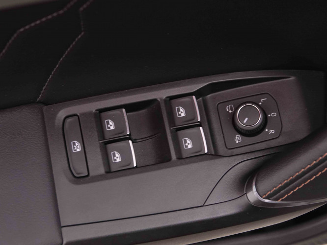 CUPRA_CUPRA_LEON_2548130_19.jpg