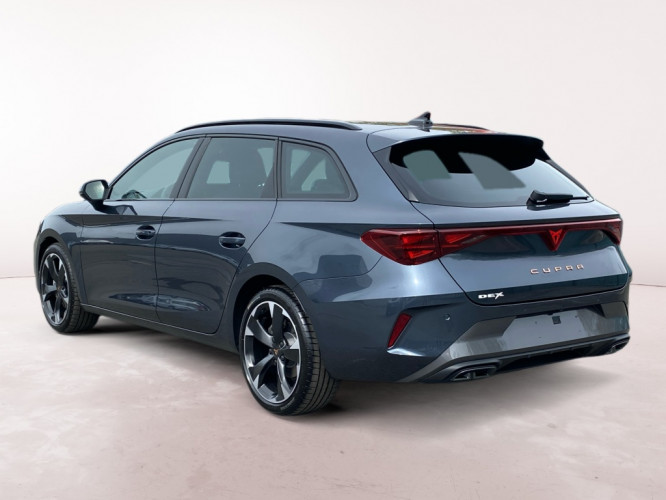 CUPRA_CUPRA_LEON_FR2301010_3.jpg