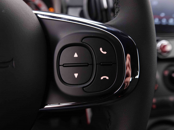 FIAT_FIAT_500_2547742_64.jpg