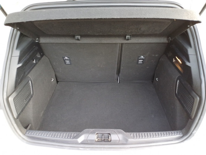 FORD_FORD_FOCUS_FR2300793_5.jpg