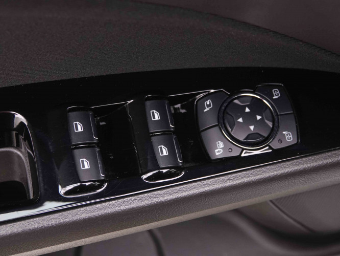 FORD_FORD_MONDEO_2547556_24.jpg