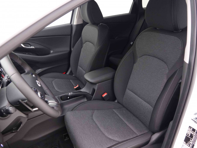 HYUNDAI_HYUNDAI_I30_2548198_6.jpg