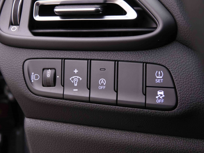 HYUNDAI_HYUNDAI_I30_2548200_8.jpg