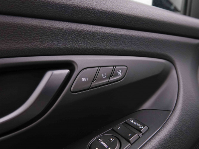 HYUNDAI_HYUNDAI_I30_2548208_32.jpg