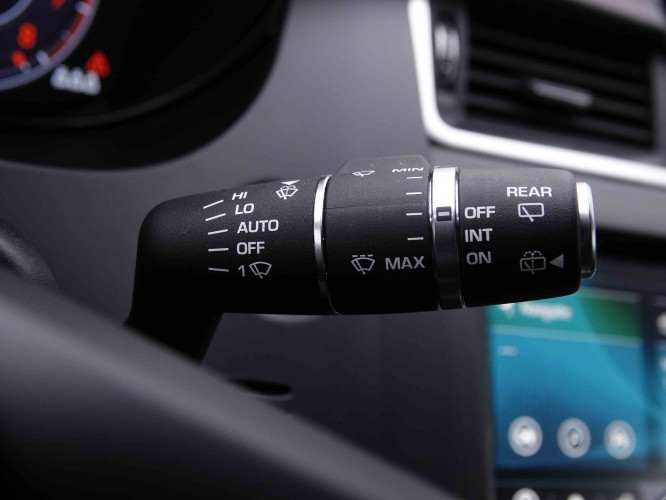 JAGUAR_JAGUAR_E_PACE_2446043_16.jpg