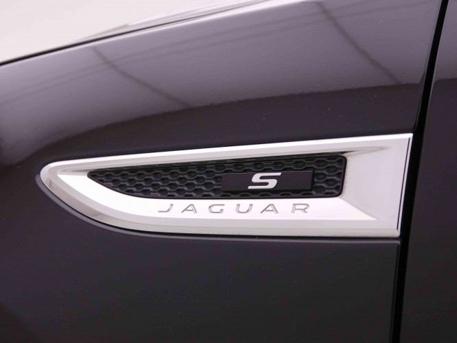 JAGUAR_JAGUAR_E_PACE_2446043_21.jpg