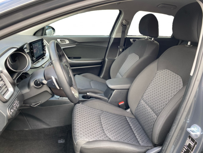 KIA_KIA_CEED_FR2300773_6.jpg