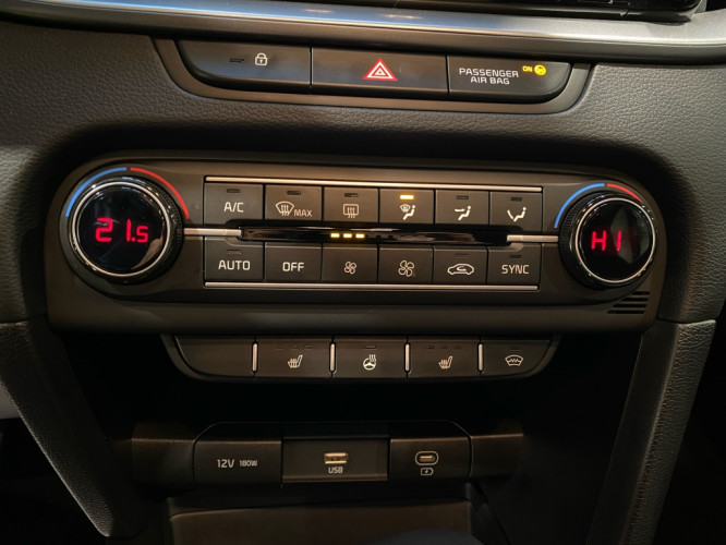 KIA_KIA_CEED_FR2300853_13.jpg