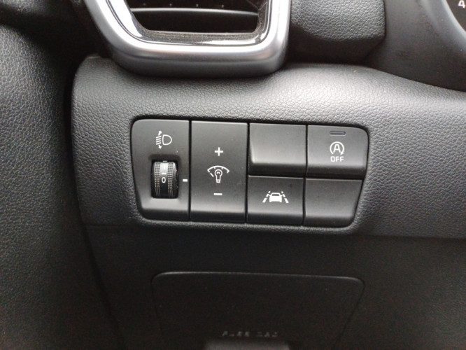 KIA_KIA_SPORTAGE_FR2300761_8.jpg