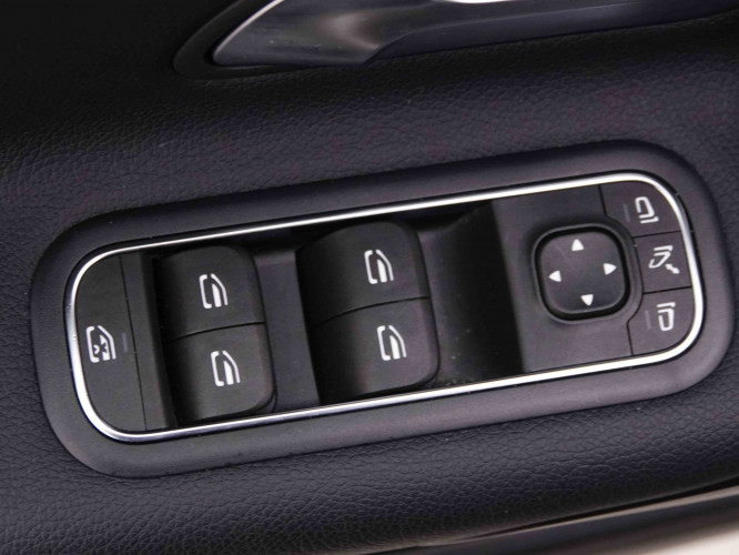 MERCEDES_MERCEDES_AKLASSE_2547353_19.jpg
