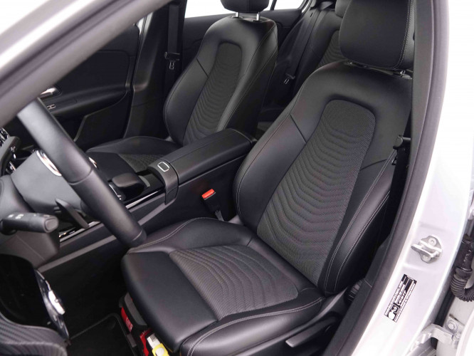 MERCEDES_MERCEDES_AKLASSE_2547353_56.jpg