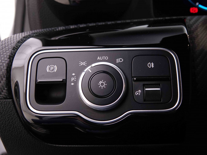 MERCEDES_MERCEDES_AKLASSE_2547353_58.jpg