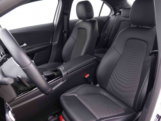 MERCEDES_MERCEDES_AKLASSE_2547353_6.jpg