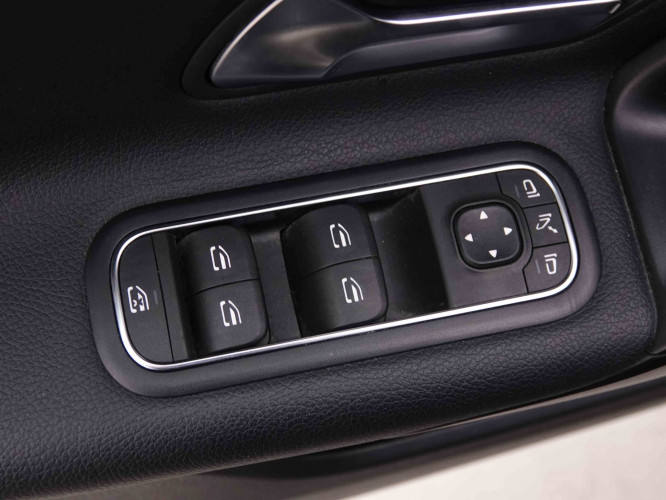 MERCEDES_MERCEDES_AKLASSE_2547992_20.jpg