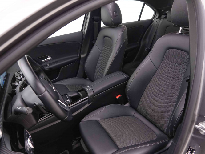 MERCEDES_MERCEDES_AKLASSE_2547993_6.jpg