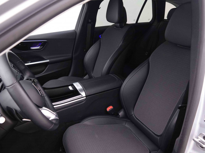 MERCEDES_MERCEDES_CKLASSE_2548459_36.jpg