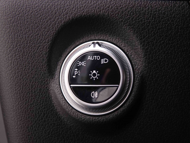 MERCEDES_MERCEDES_CKLASSE_2548459_9.jpg