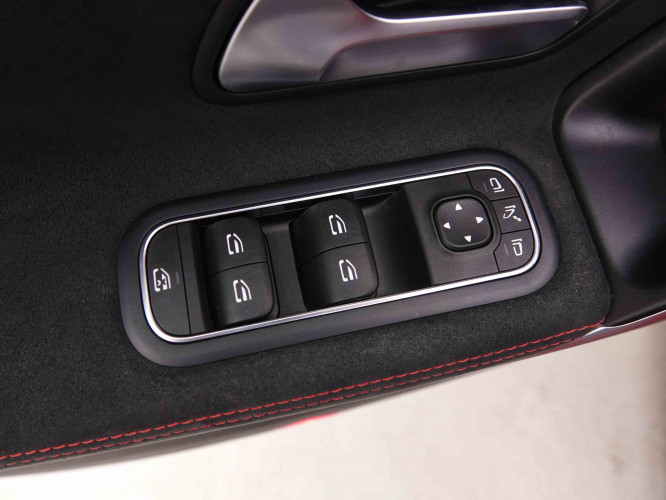 MERCEDES_MERCEDES_CLA_2548339_20.jpg