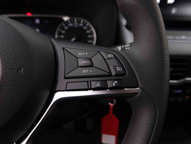 NISSAN_NISSAN_JUKE_2547531_17.jpg