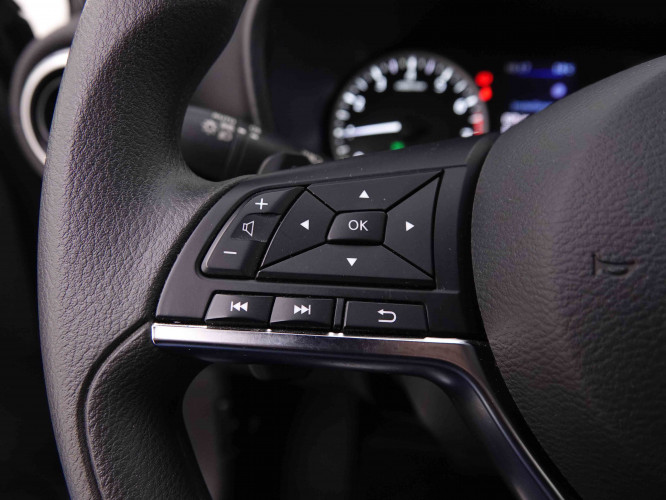 NISSAN_NISSAN_JUKE_2547620_15.jpg