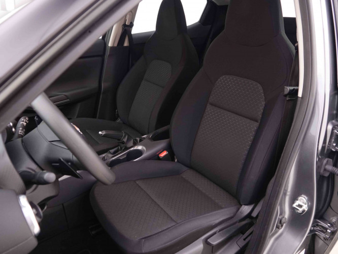 NISSAN_NISSAN_JUKE_2547620_6.jpg