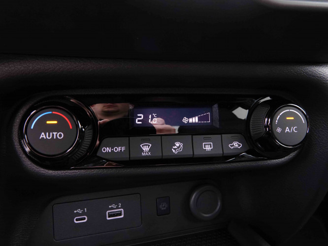 NISSAN_NISSAN_JUKE_2547726_12.jpg