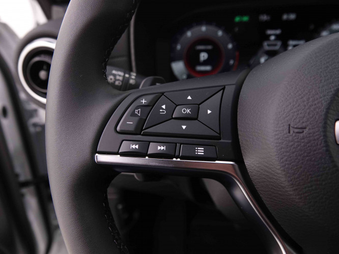 NISSAN_NISSAN_JUKE_2547730_16.jpg