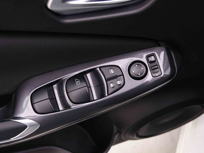NISSAN_NISSAN_JUKE_2548406_17.jpg