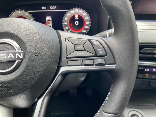 NISSAN_NISSAN_JUKE_FR2301043_8.jpg