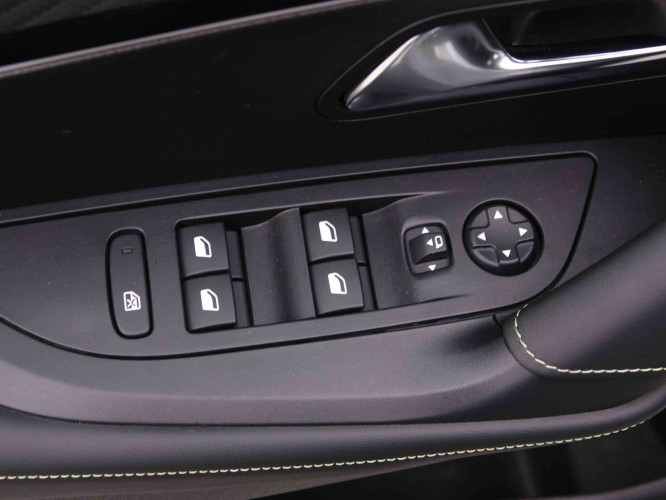 PEUGEOT_PEUGEOT_2008_2547628_18.jpg