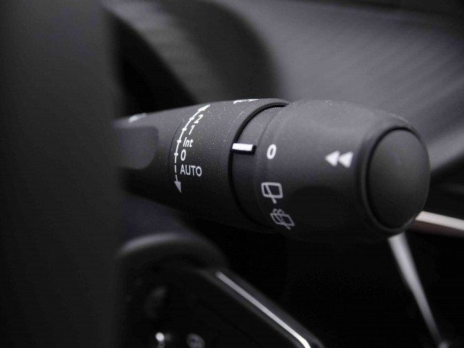 PEUGEOT_PEUGEOT_2008_2548140_16.jpg