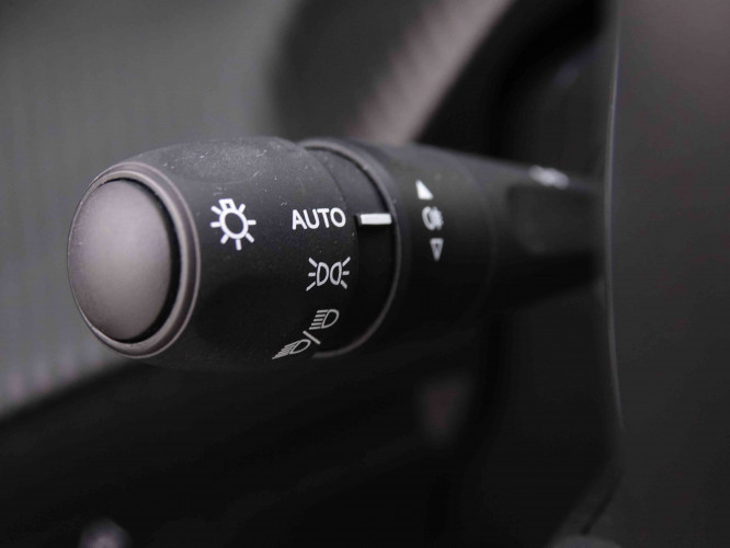 PEUGEOT_PEUGEOT_2008_2548152_15.jpg
