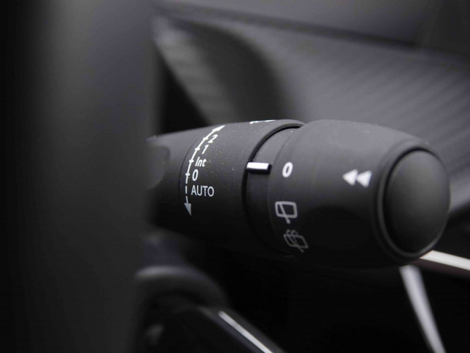 PEUGEOT_PEUGEOT_2008_2548157_17.jpg