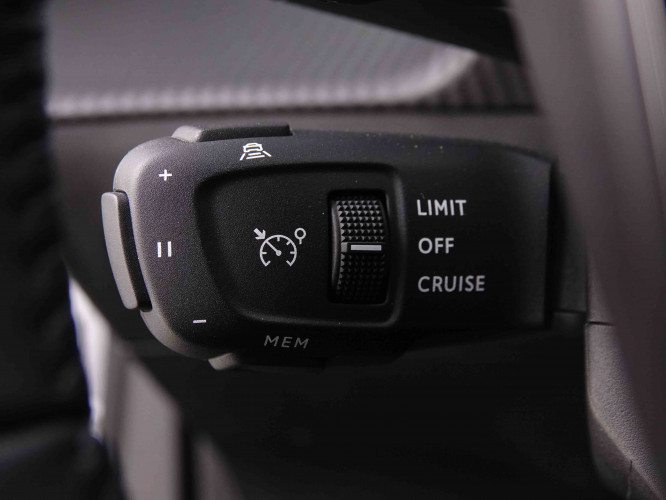 PEUGEOT_PEUGEOT_2008_2548161_18.jpg