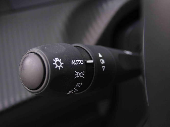 PEUGEOT_PEUGEOT_2008_2548164_16.jpg