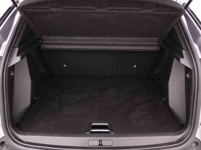 PEUGEOT_PEUGEOT_2008_2548312_5.jpg