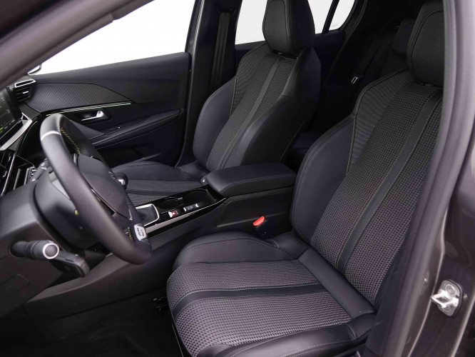 PEUGEOT_PEUGEOT_208_2546921_6.jpg