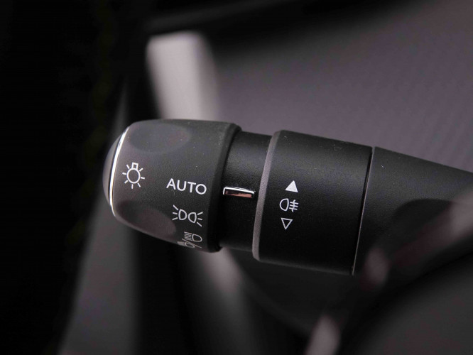 PEUGEOT_PEUGEOT_208_2546925_14.jpg