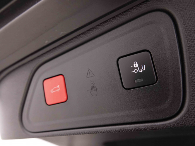 PEUGEOT_PEUGEOT_3008_2548274_6.jpg