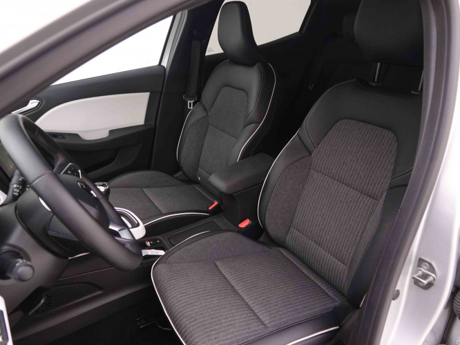 RENAULT_RENAULT_CLIO_2547379_6.jpg