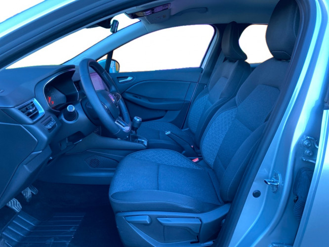 RENAULT_RENAULT_CLIO_FR2300936_6.jpg