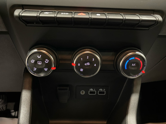 RENAULT_RENAULT_CLIO_FR2301020_34.jpg