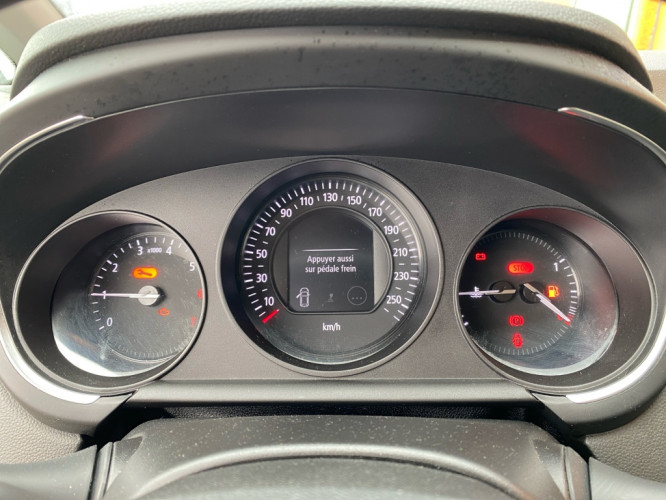 RENAULT_RENAULT_GRANDSCEN_FR2300916_12.jpg