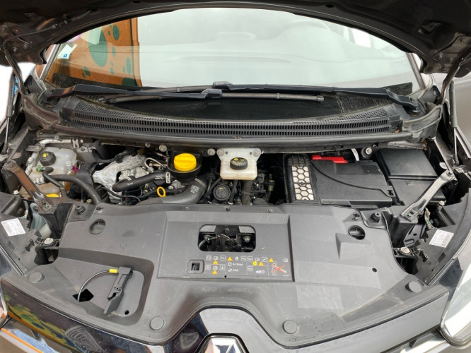 RENAULT_RENAULT_GRANDSCEN_FR2300916_17.jpg