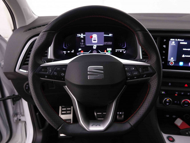 SEAT_SEAT_ATECA_2547215_9.jpg
