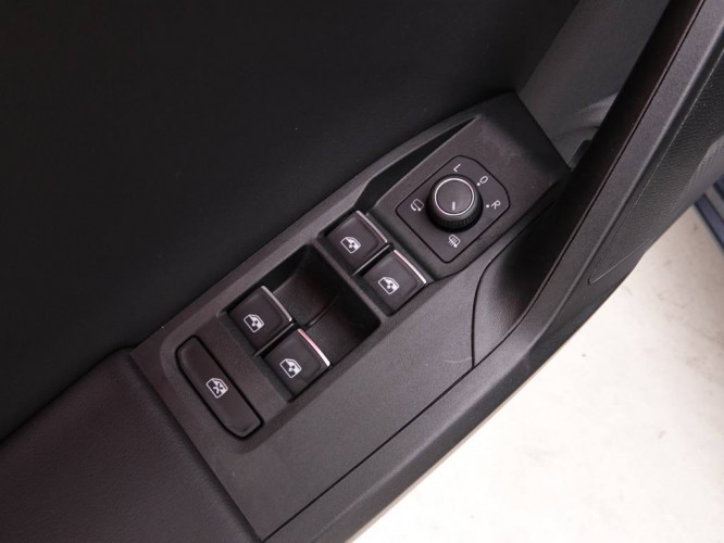 SEAT_SEAT_LEON_2547660_20.jpg