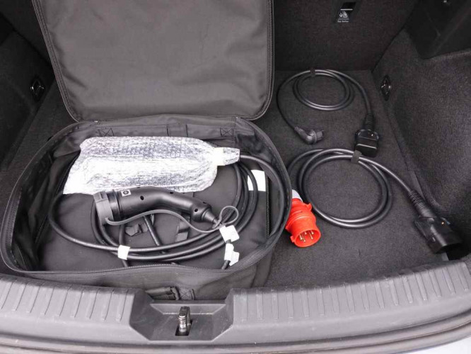 SEAT_SEAT_LEON_2547660_6.jpg