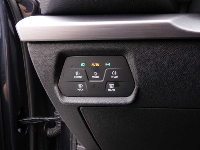 SEAT_SEAT_LEON_2547660_9.jpg