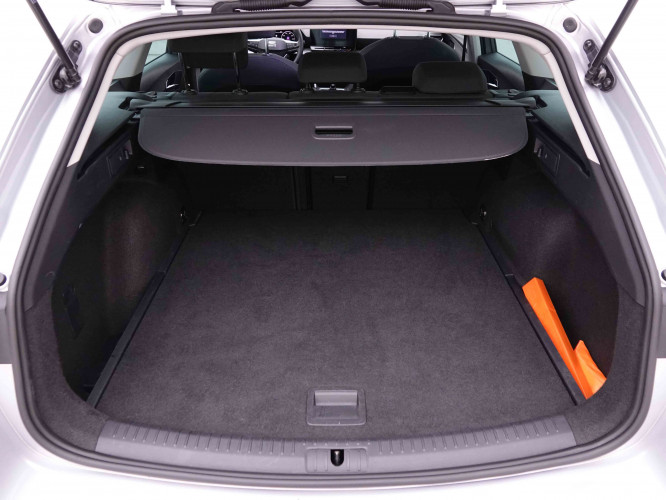 SEAT_SEAT_LEON_2547764_31.jpg