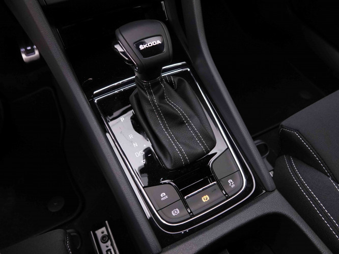 SKODA_SKODA_KAROQ_2446606_17.jpg